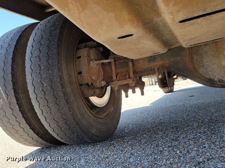 image for item DM2375 2003 Ford F450 Super Duty XLT  flatbed truck