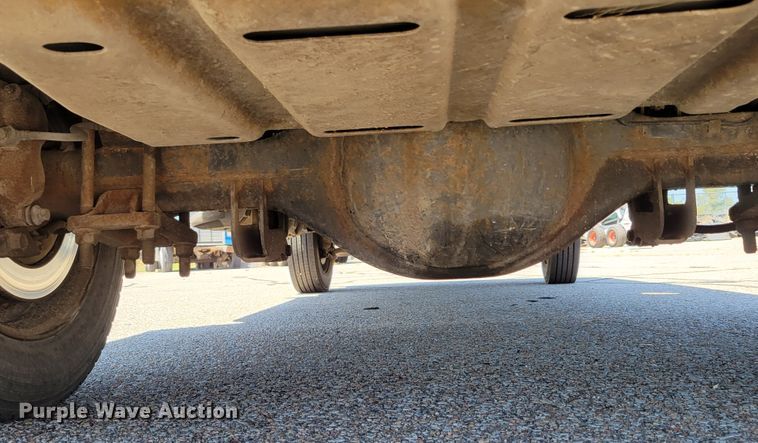 image for item DM2375 2003 Ford F450 Super Duty XLT  flatbed truck