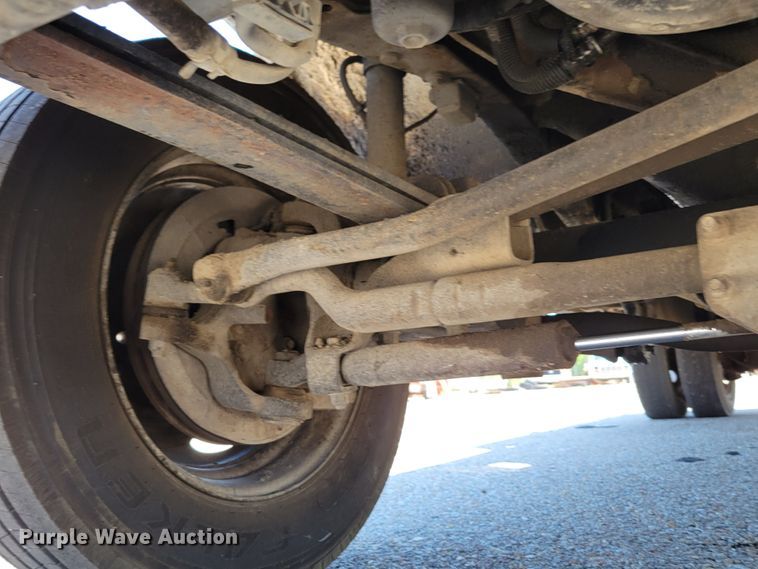 image for item DM2375 2003 Ford F450 Super Duty XLT  flatbed truck