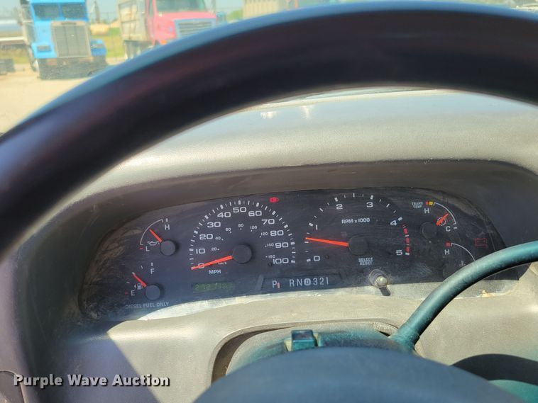 image for item DM2375 2003 Ford F450 Super Duty XLT  flatbed truck