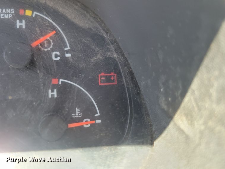 image for item DM2375 2003 Ford F450 Super Duty XLT  flatbed truck