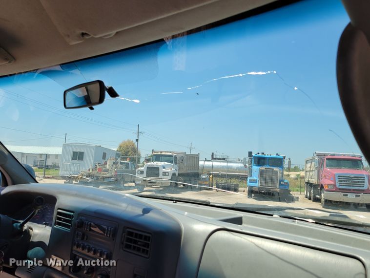 image for item DM2375 2003 Ford F450 Super Duty XLT  flatbed truck