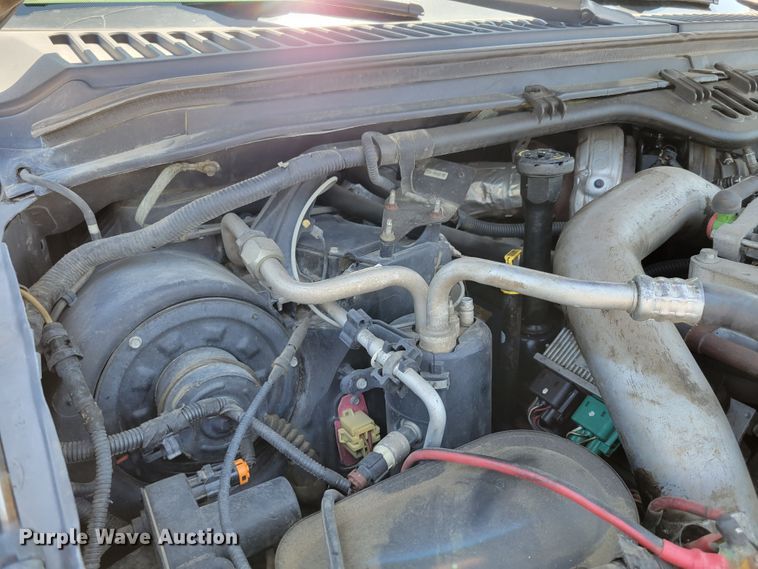 image for item DM2375 2003 Ford F450 Super Duty XLT  flatbed truck