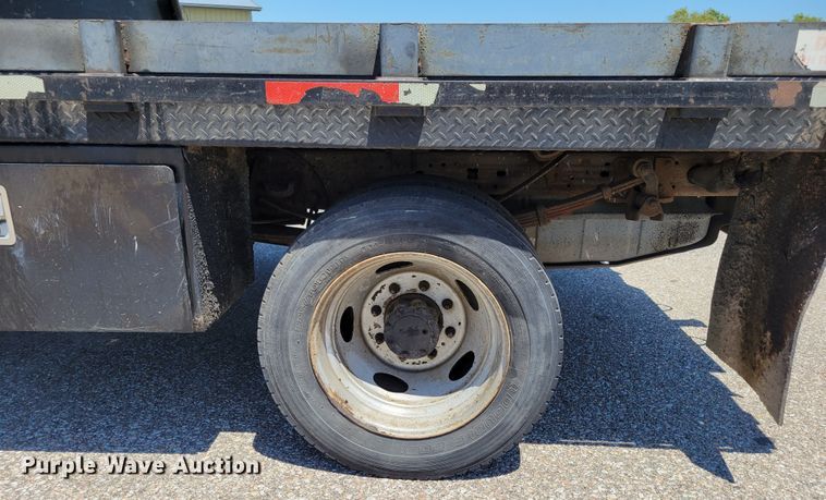 image for item DM2375 2003 Ford F450 Super Duty XLT  flatbed truck