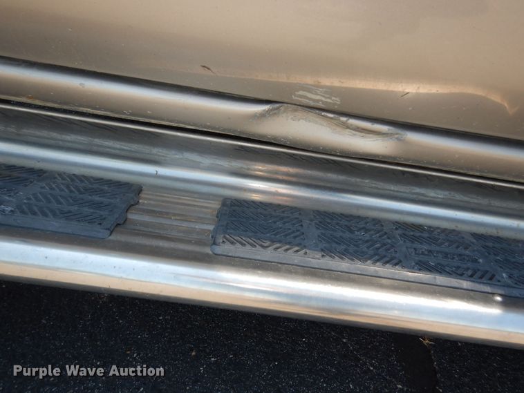 image for item DM3031 2003 GMC Sierra 1500  Ext. Cab pickup truck