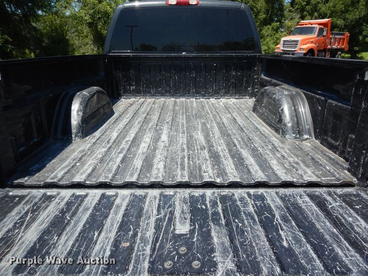 image for item DM3031 2003 GMC Sierra 1500  Ext. Cab pickup truck