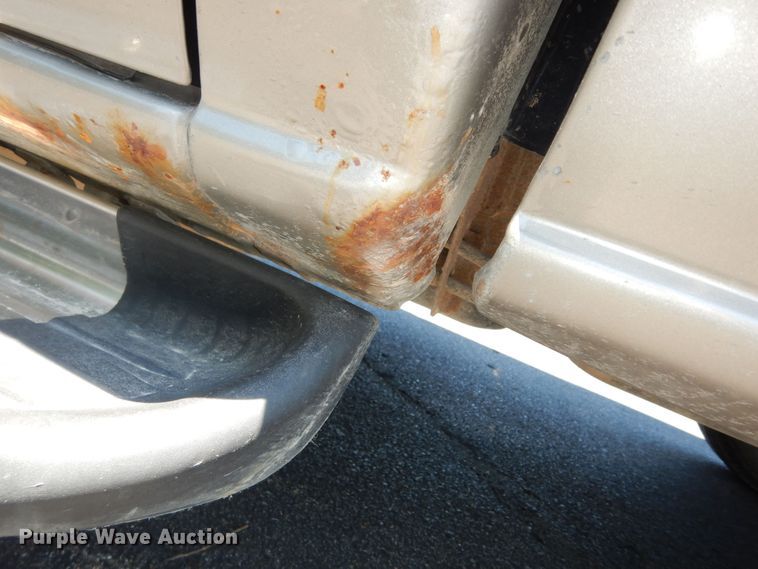 image for item DM3031 2003 GMC Sierra 1500  Ext. Cab pickup truck