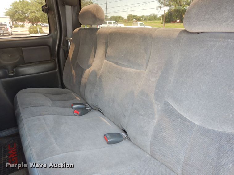 image for item DM3031 2003 GMC Sierra 1500  Ext. Cab pickup truck