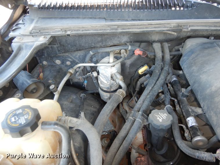 image for item DM3031 2003 GMC Sierra 1500  Ext. Cab pickup truck