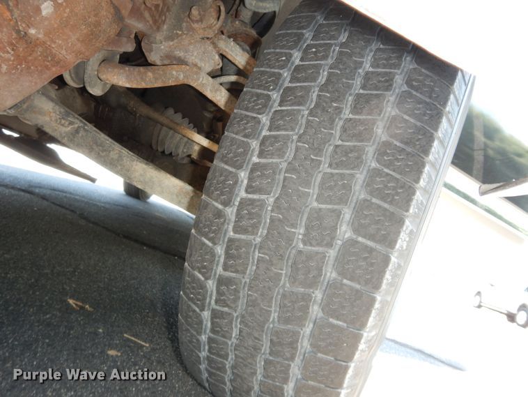 image for item DM3031 2003 GMC Sierra 1500  Ext. Cab pickup truck