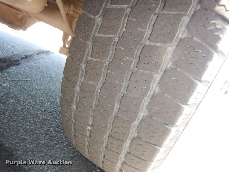 image for item DM3031 2003 GMC Sierra 1500  Ext. Cab pickup truck