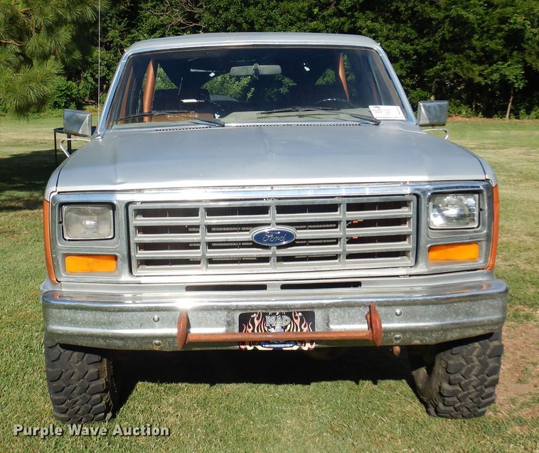 image for item DN0458 1982 Ford Bronco  SUV