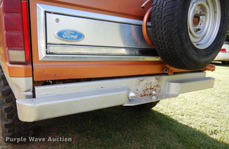 image for item DN0458 1982 Ford Bronco  SUV