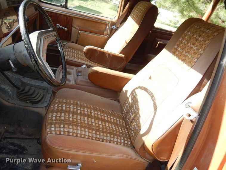 image for item DN0458 1982 Ford Bronco  SUV