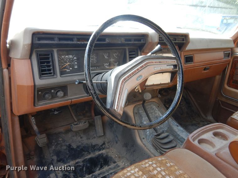 image for item DN0458 1982 Ford Bronco  SUV