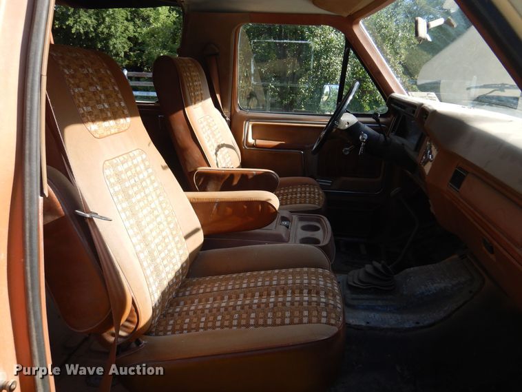 image for item DN0458 1982 Ford Bronco  SUV