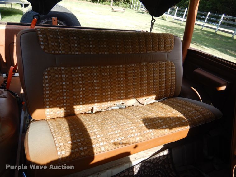 image for item DN0458 1982 Ford Bronco  SUV