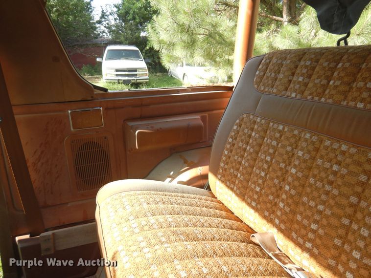 image for item DN0458 1982 Ford Bronco  SUV