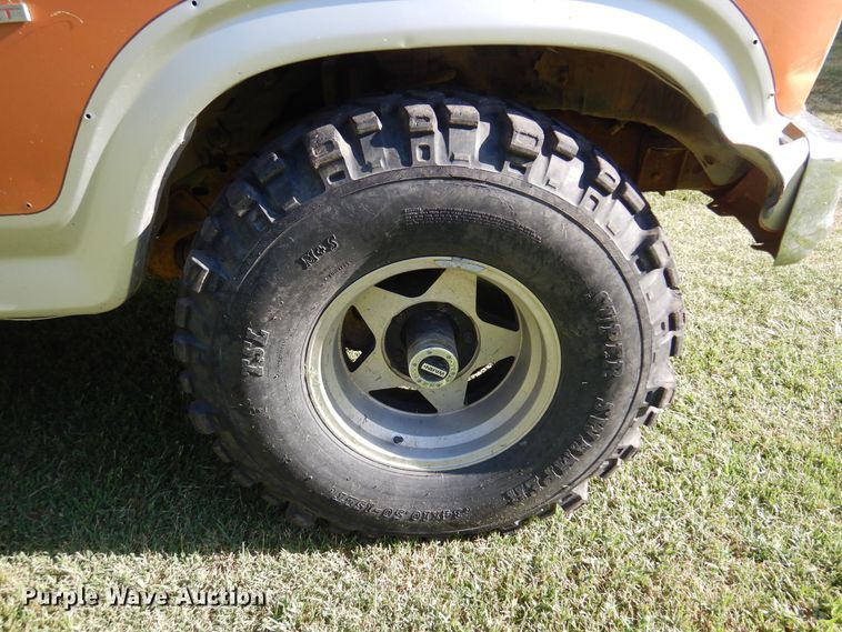 image for item DN0458 1982 Ford Bronco  SUV