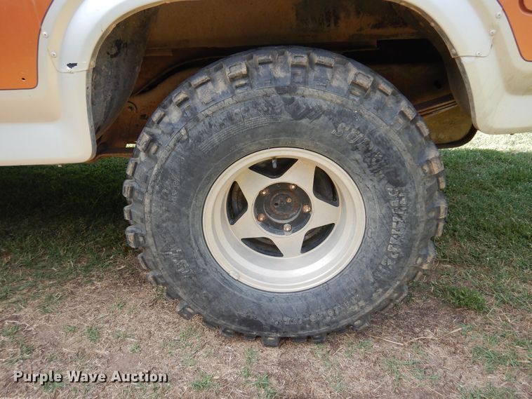 image for item DN0458 1982 Ford Bronco  SUV