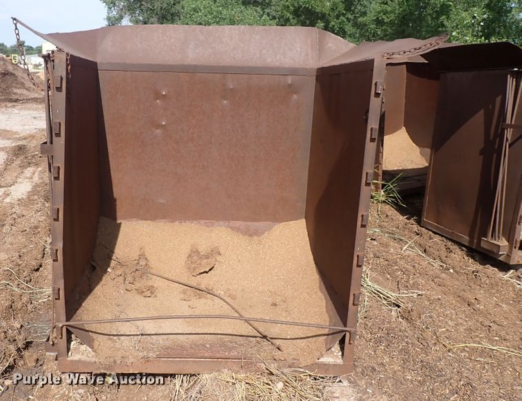 image for item DN0479 (10) metal bins