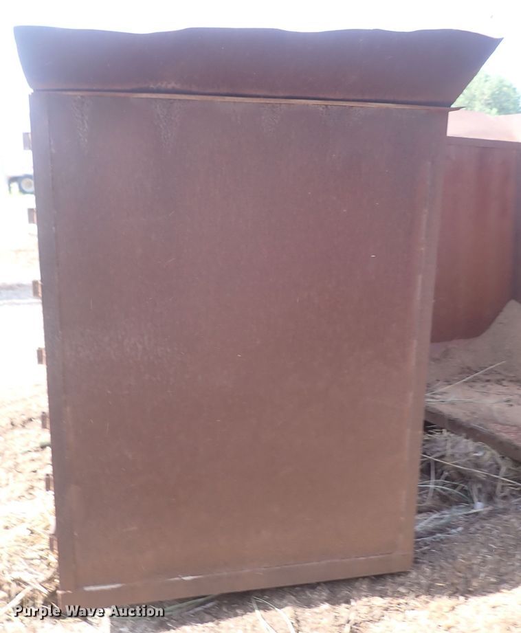 image for item DN0479 (10) metal bins