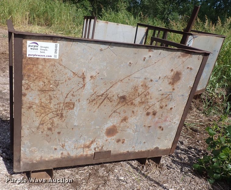 image for item DN0480 (5) metal bins