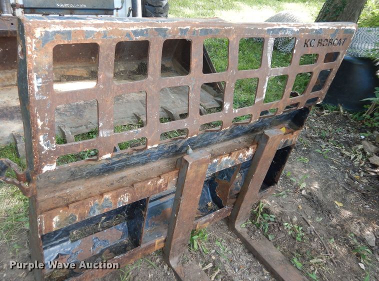 image for item DN1632 1997 Bobcat 873  skid steer loader