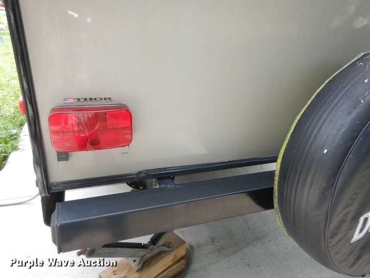 image for item DN1648 2012 Dutchman Kodiak  camper