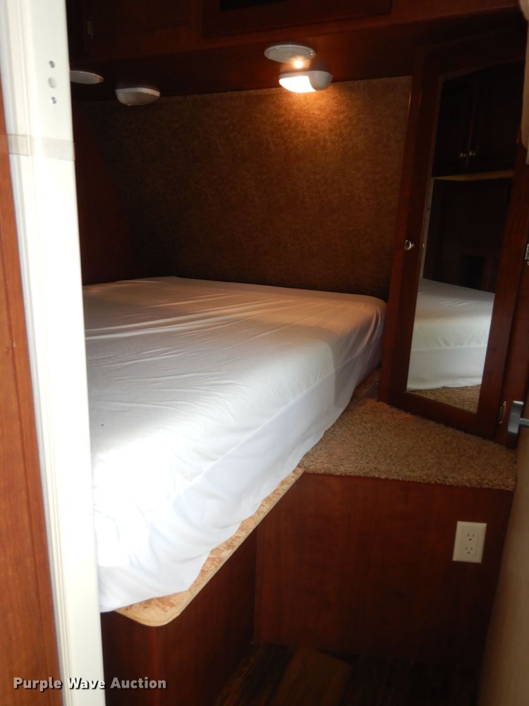 image for item DN1648 2012 Dutchman Kodiak  camper