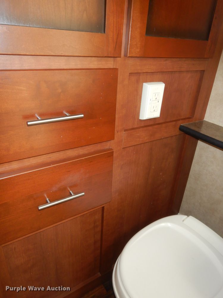 image for item DN1648 2012 Dutchman Kodiak  camper