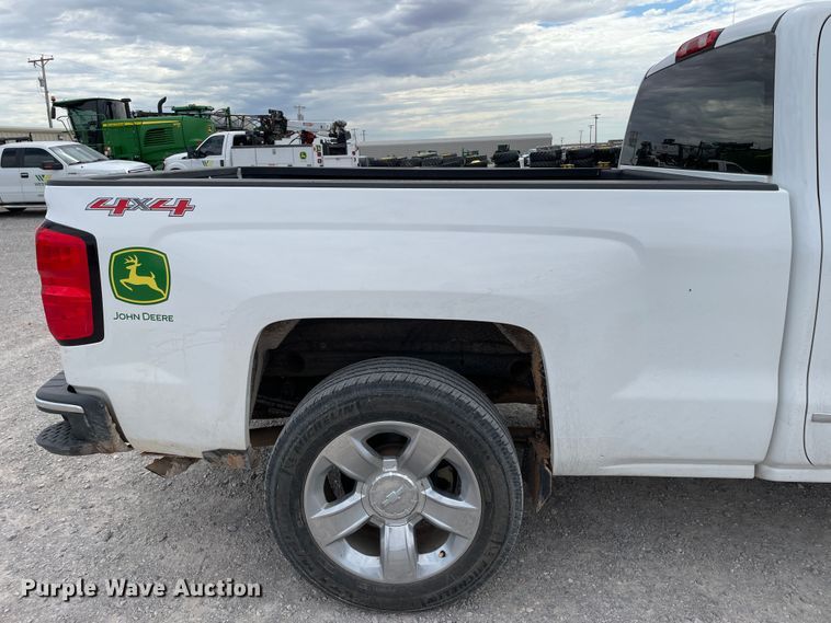 image for item DN5011 2015 Chevrolet Silverado 1500  Double Cab pickup truck