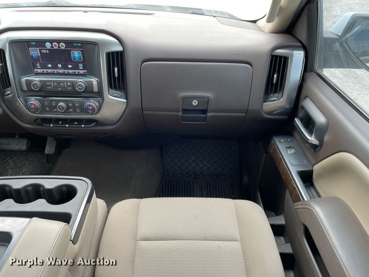 image for item DN5011 2015 Chevrolet Silverado 1500  Double Cab pickup truck