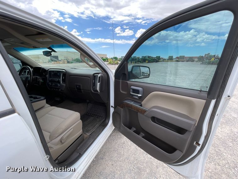 image for item DN5011 2015 Chevrolet Silverado 1500  Double Cab pickup truck