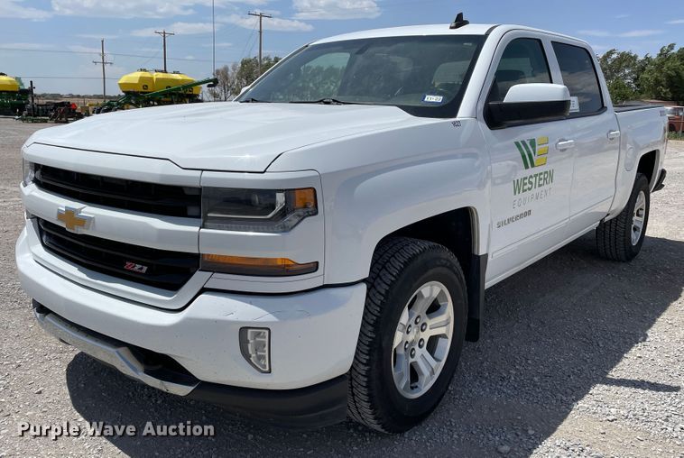 image for item DN5072 2017 Chevrolet Silverado 1500  Crew Cab pickup truck