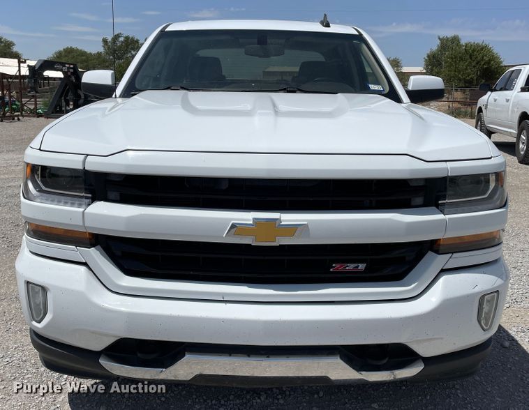image for item DN5072 2017 Chevrolet Silverado 1500  Crew Cab pickup truck