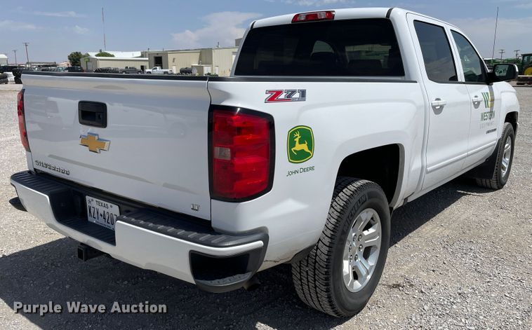 image for item DN5072 2017 Chevrolet Silverado 1500  Crew Cab pickup truck