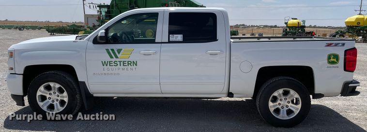 image for item DN5072 2017 Chevrolet Silverado 1500  Crew Cab pickup truck