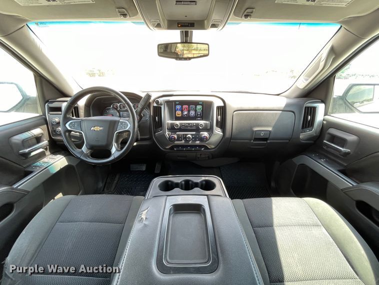 image for item DN5072 2017 Chevrolet Silverado 1500  Crew Cab pickup truck