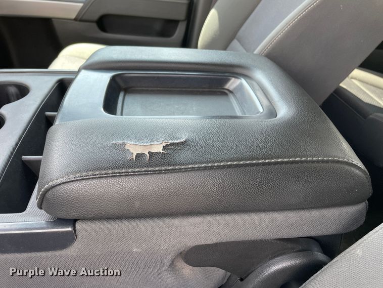 image for item DN5072 2017 Chevrolet Silverado 1500  Crew Cab pickup truck