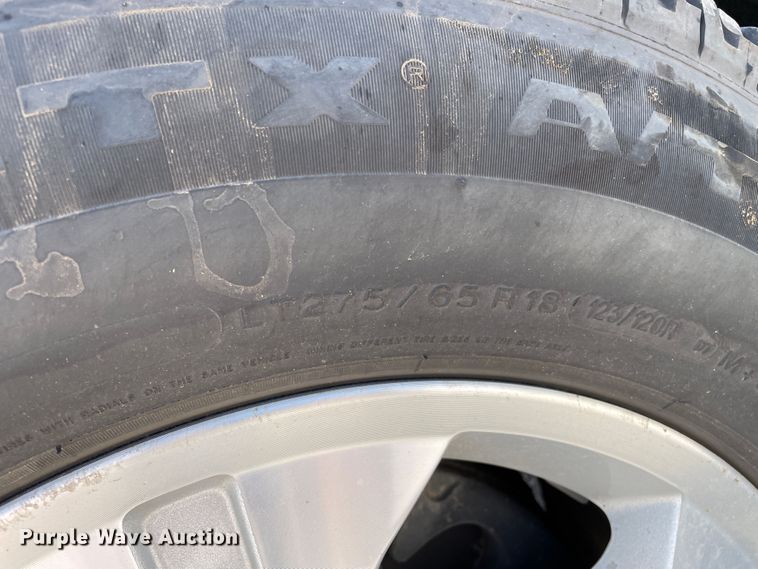 image for item DN5072 2017 Chevrolet Silverado 1500  Crew Cab pickup truck