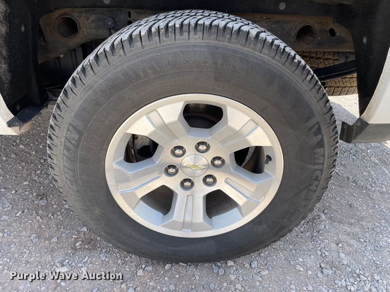 image for item DN5072 2017 Chevrolet Silverado 1500  Crew Cab pickup truck