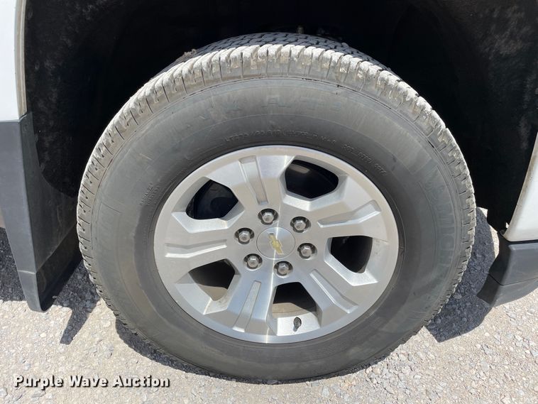 image for item DN5072 2017 Chevrolet Silverado 1500  Crew Cab pickup truck