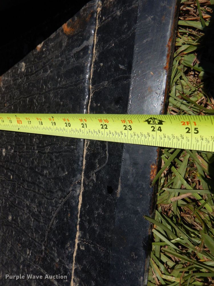 image for item DO1431 Mahindra 9125CL  loader