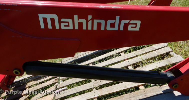 image for item DO1431 Mahindra 9125CL  loader