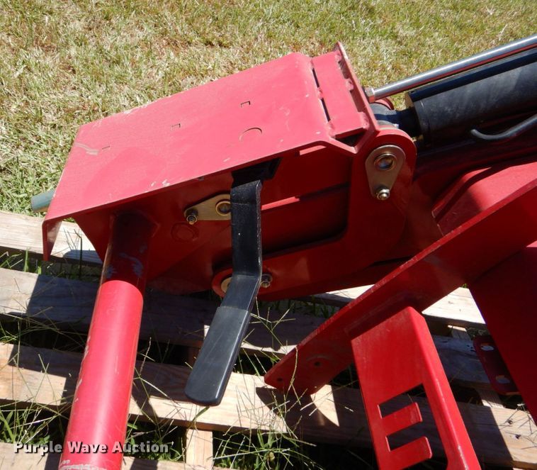 image for item DO1431 Mahindra 9125CL  loader