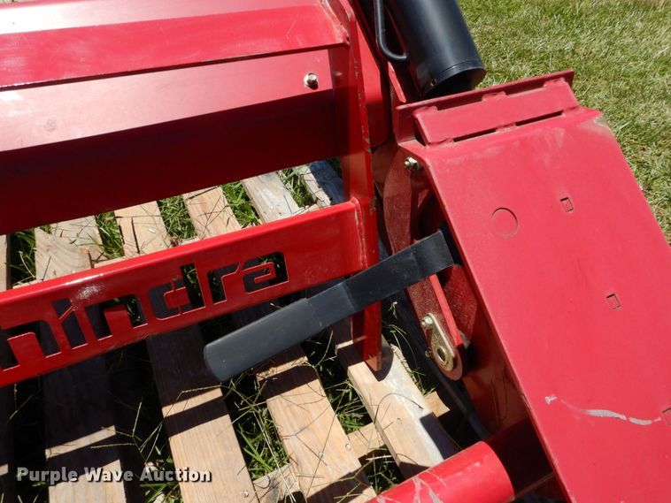 image for item DO1431 Mahindra 9125CL  loader