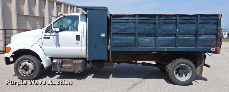 image for item DP4394 2001 Ford F650  dump truck