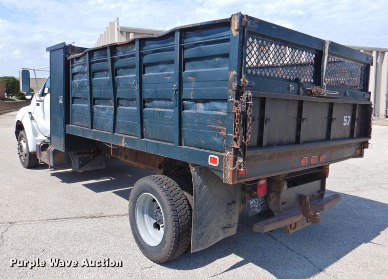 image for item DP4394 2001 Ford F650  dump truck