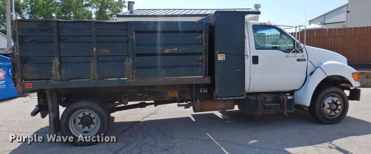 image for item DP4394 2001 Ford F650  dump truck